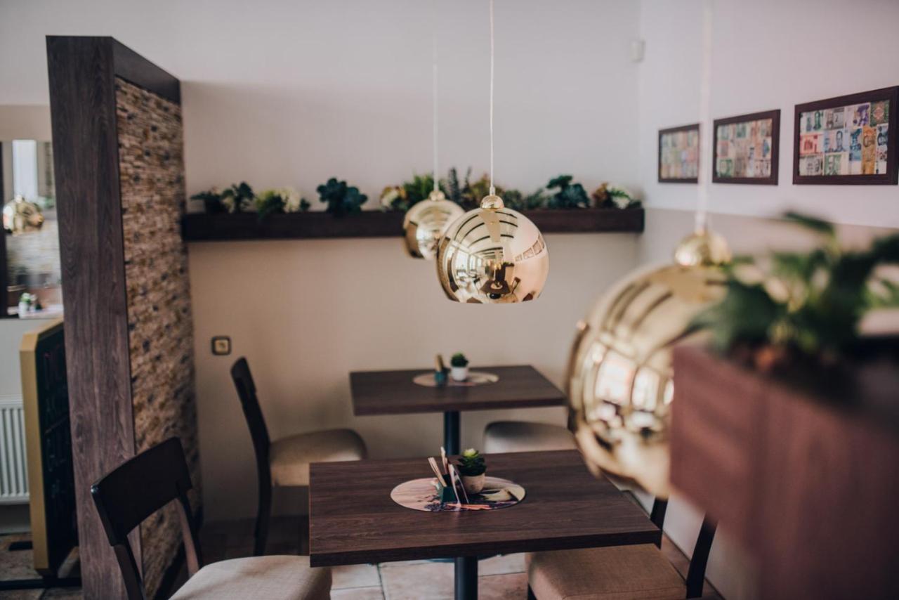 Point Pension Бърно Екстериор снимка