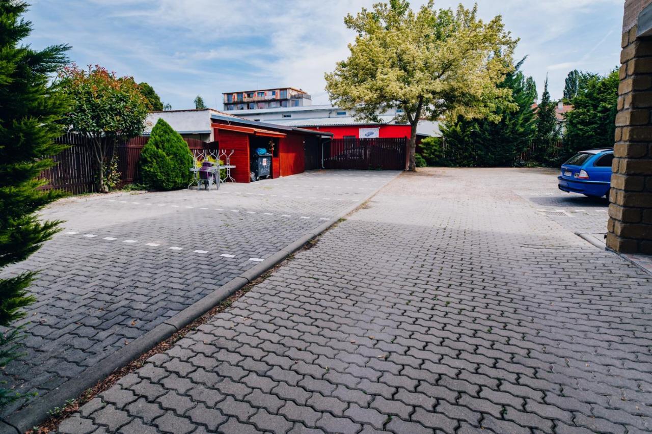 Point Pension Бърно Екстериор снимка