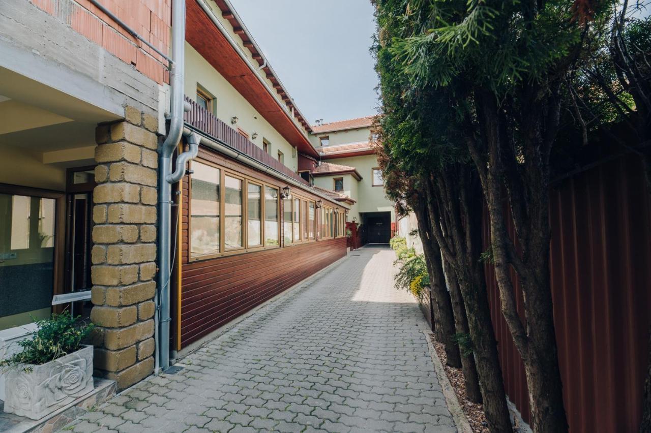 Point Pension Бърно Екстериор снимка